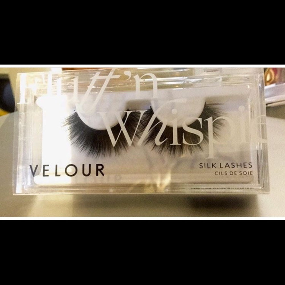 False silk eyelashes. (Flutt’n whispie)